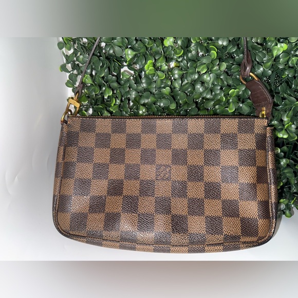 Louis Vuitton Damier Ebene Pochette Accessoires + LV dust bag - Picture 10 of 11